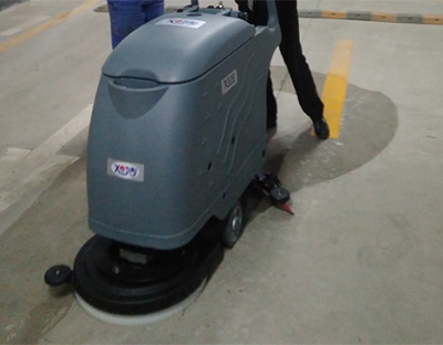 水泥地面能用洗地機(jī)清洗嗎？